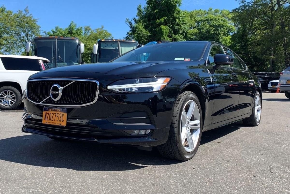 New Volvo S90 Sedan
